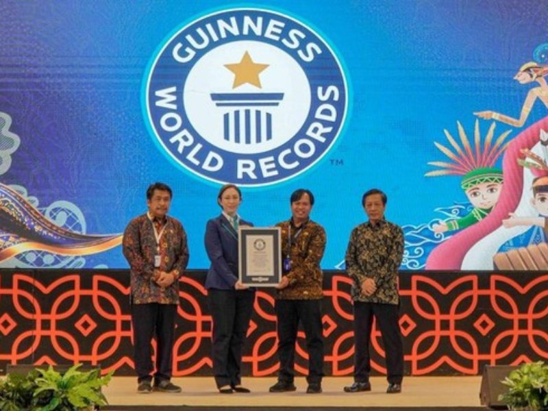 Lukisan Cadas Sultra Resmi Diakui Guinness World Records