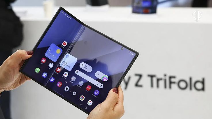 Hands On Samsung Galaxy Z Trifold, HP Lipat Tiga Super Tipis