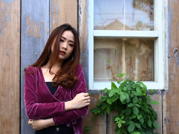 Kenapa Banyak Orang Selalu Merasa Kurang Cantik dan Ganteng