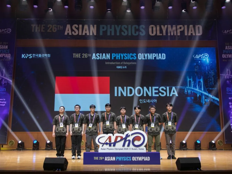 Tim Olimpiade Fisika Indonesia Emas APhO 2026