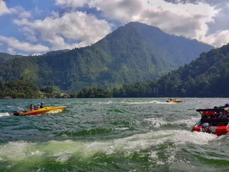 Wisata Telaga Sarangan Magetan