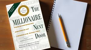 Mindset Kaya Gen Z: “The Millionaire Next Door” Tips Ambil Keputusan Finansial