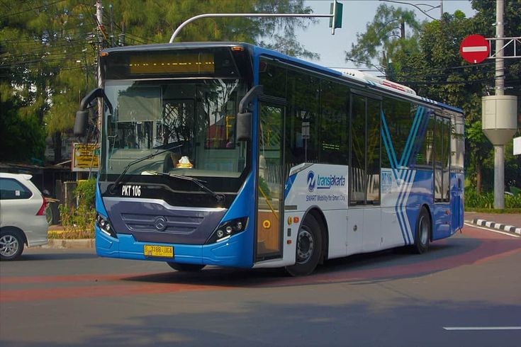Tiket Berbasis Akun untuk MRT, LRT, dan TransJakarta: Solusi Transportasi Masa Depan atau Ancaman Privasi?