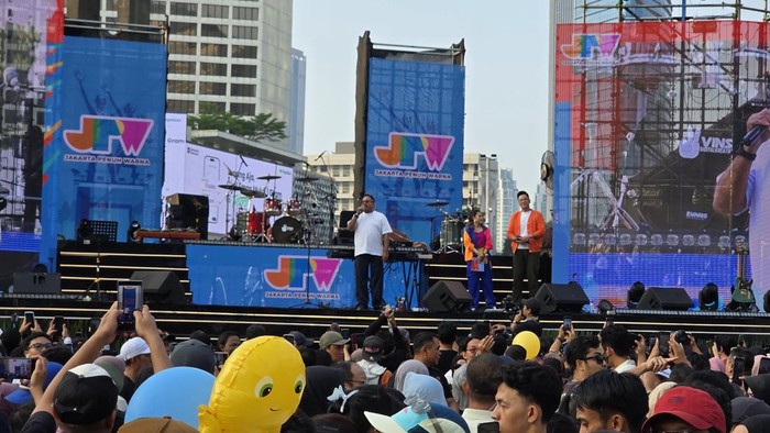 Rano Karno Menangis di HUT Jakarta, Publik Langsung Bereaksi