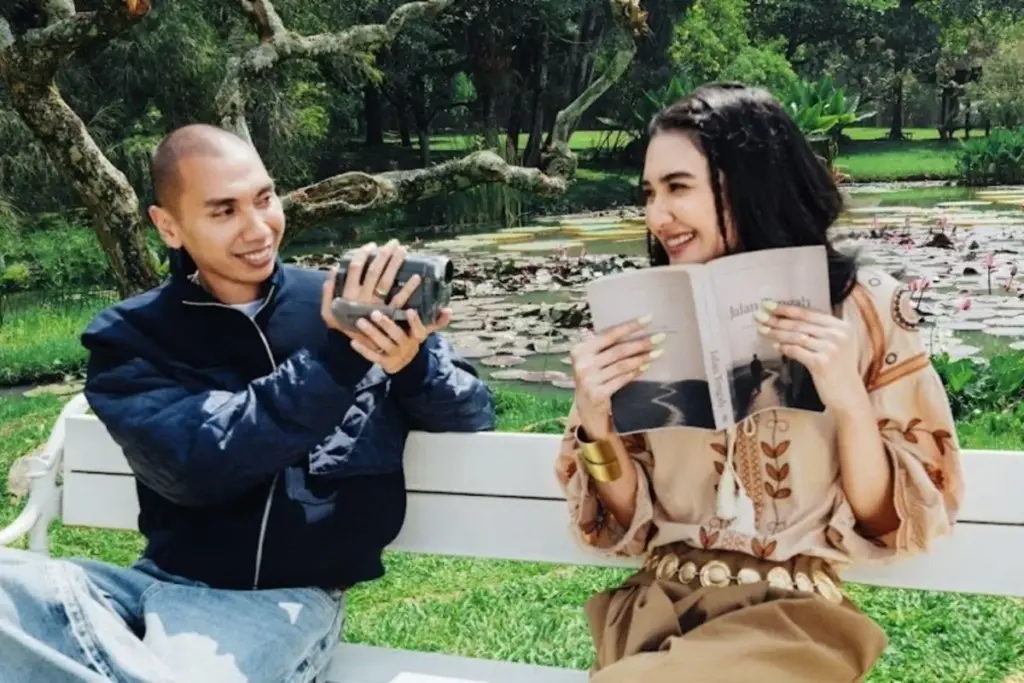 Mikha Tambayong Rayi Putra Jalan Tengah