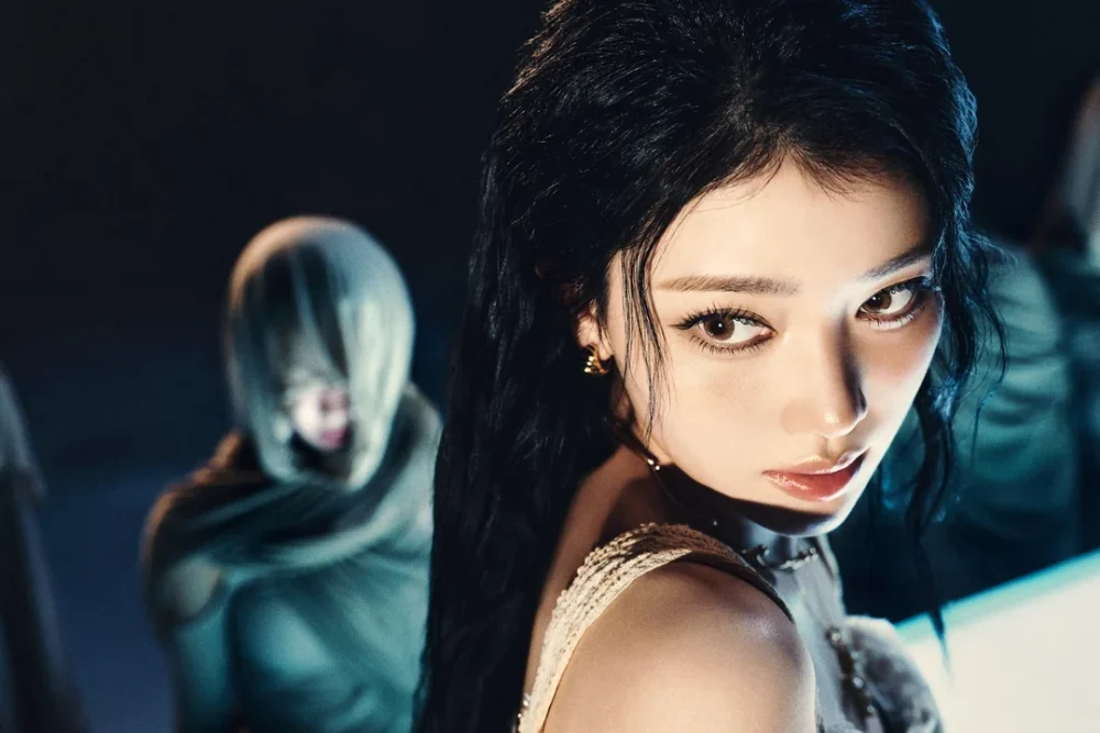 Shen Xiaoting Debut Solo LEGEND