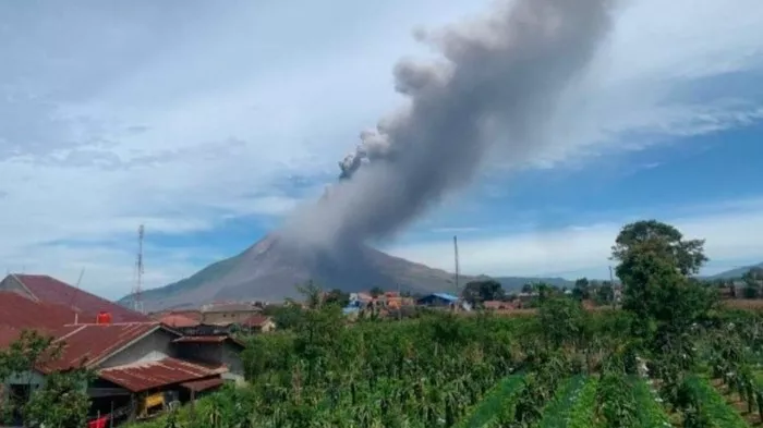 Gunung Sinabung Erupsi