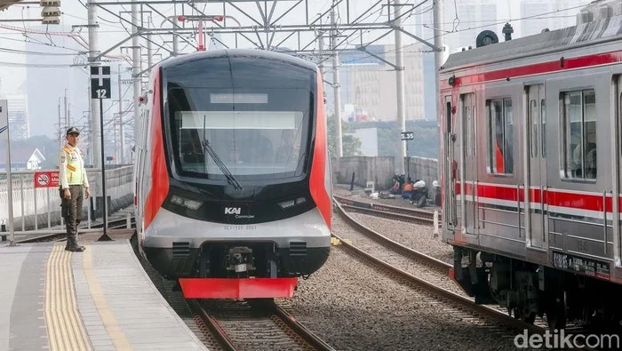 KRL Cikampek Cigombong