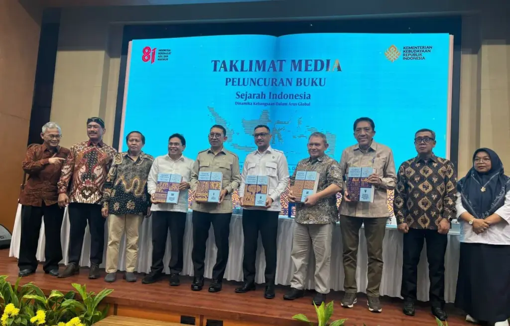 Lima Jilid Sejarah Indonesia