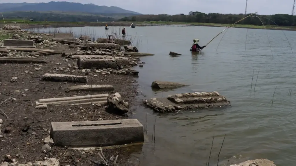 Makam Waduk Gajah Mungkur Wonogiri