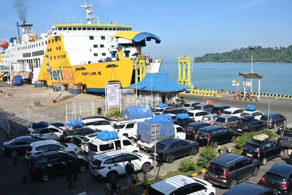 Penyeberangan Merak-Bakauheni Normal