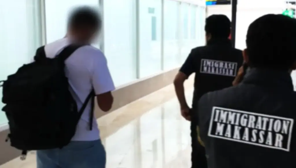 WNA China Perburuan Penyu