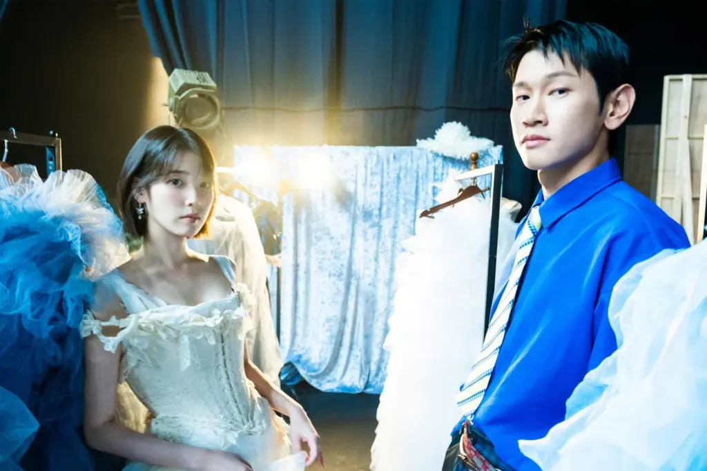 Crush Seesaw IU