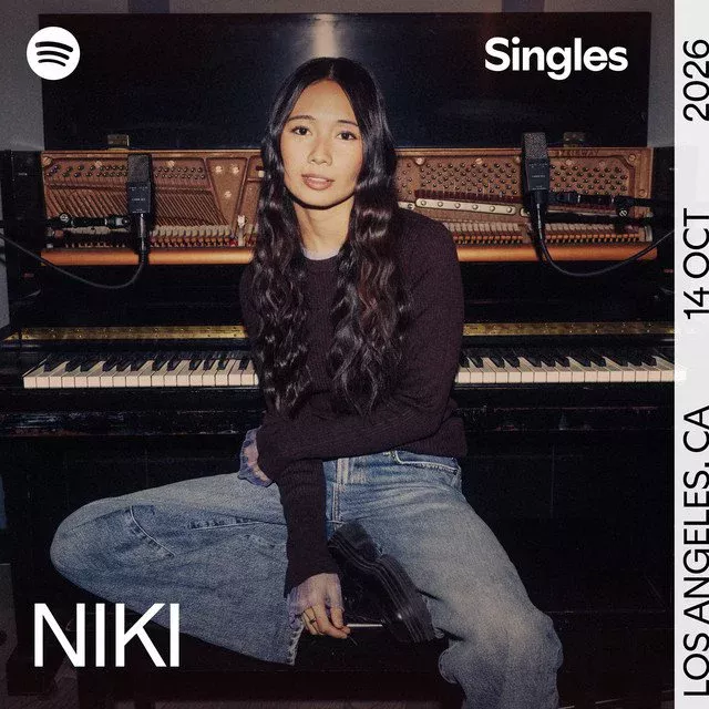 NIKI Merry Christmas Darling