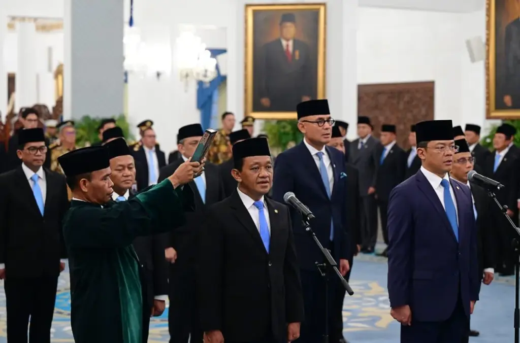 Prabowo Lantik Lima Menteri Baru