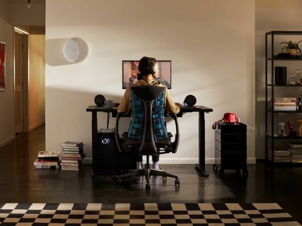Herman Miller Coyl Gaming Desk Hadir, Meja Premium untuk Gamer Serius