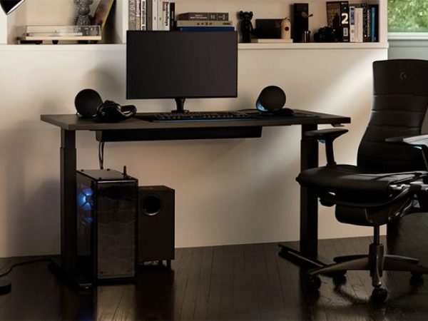 Herman Miller Coyl Gaming Desk Hadir, Meja Premium untuk Gamer Serius