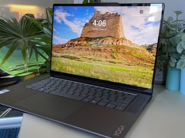 Lenovo Yoga Slim 7i Bikin Laptop Gaming Mulai Terancam?