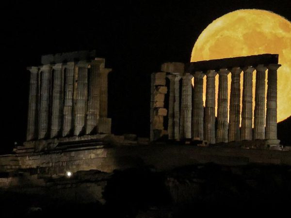 Strawberry Moon Hiasi Langit Dunia, Ini Fakta di Balik Bulan Purnama yang Viral